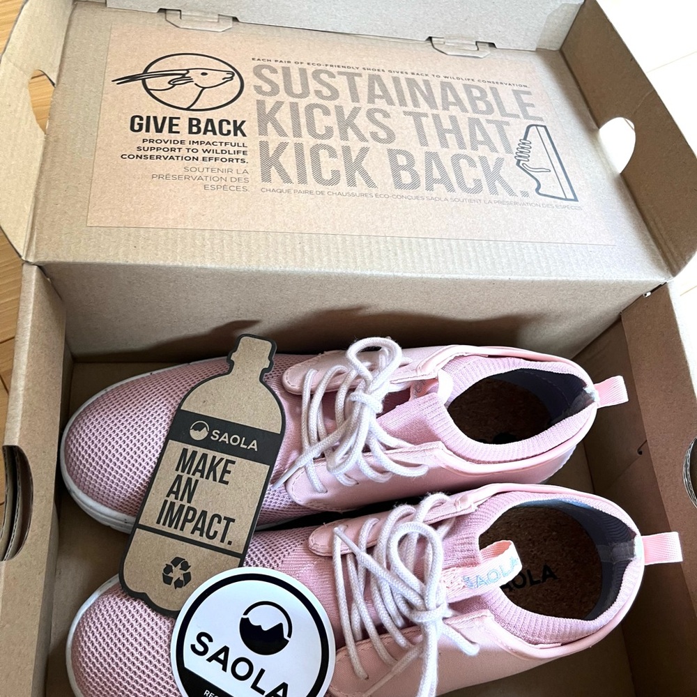 SUSTAINABLE NEW Pink Low-Top Sneakers with White Laces